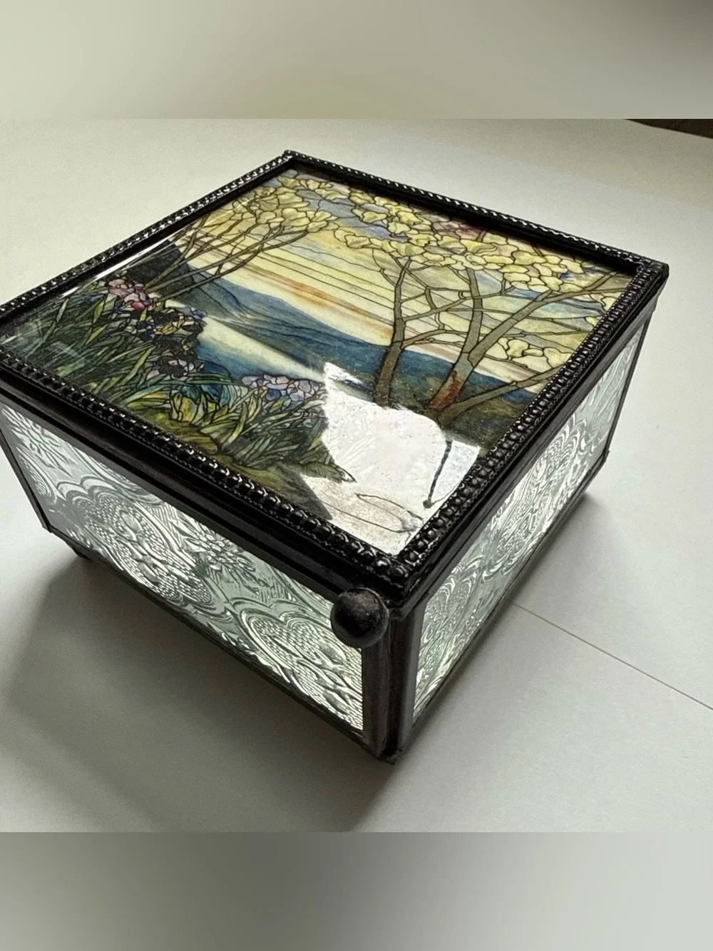 Louis Comfort Style Dogwood Stained Glass Jewelry Trinket Box India